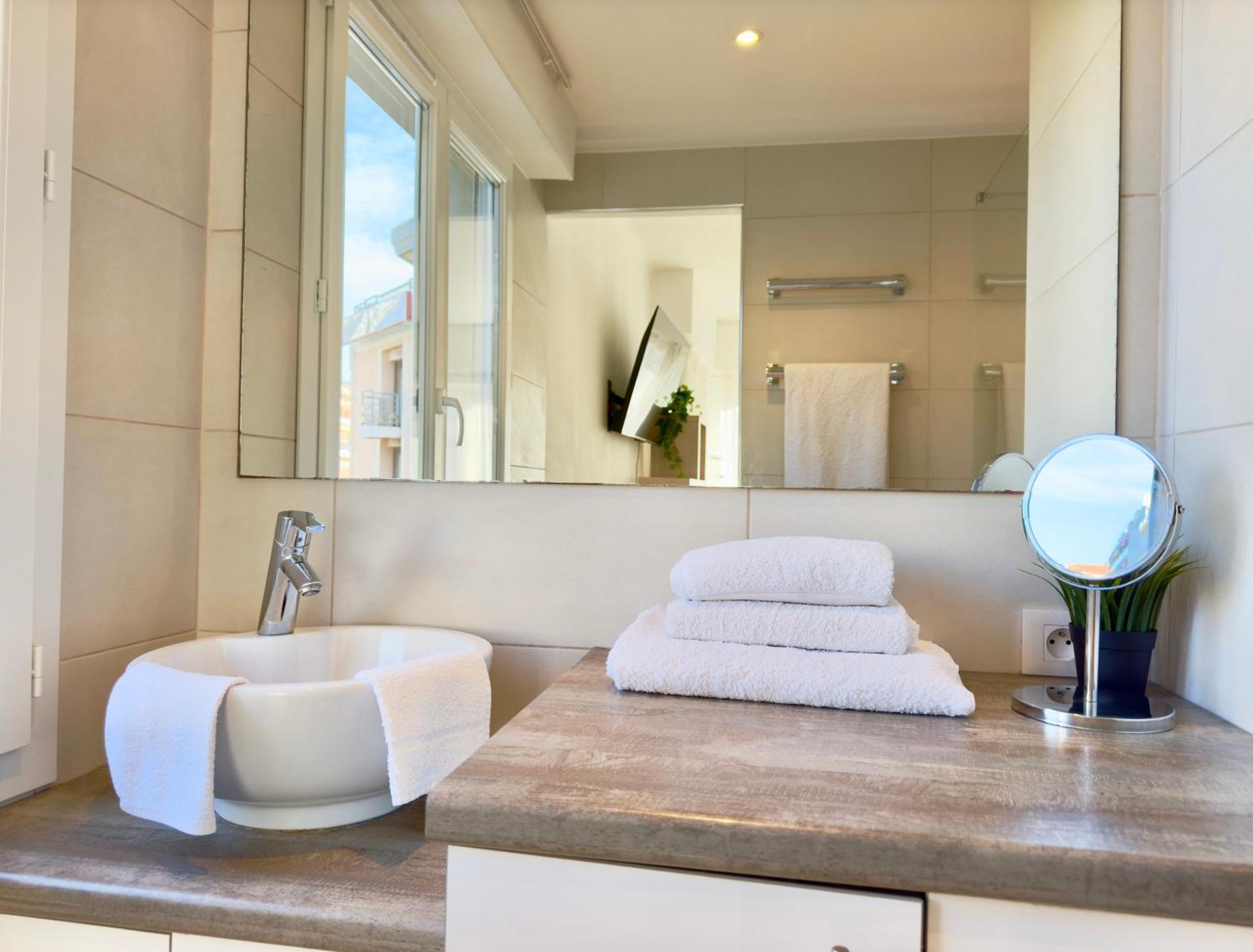 Superbe Appartement Avec Terrasse 1Mn Des Plages De La Croisette Cannes Exterior foto